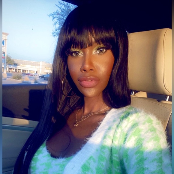 Meet your Posher, Fancie - Picture 1 of 4